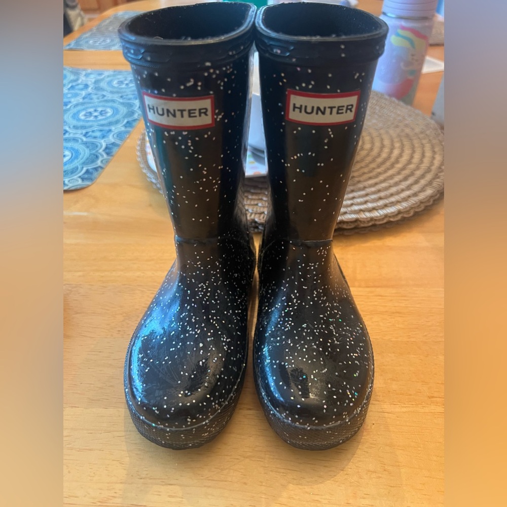 Hunter kids rain boots size 9
